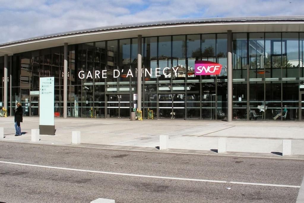 The Duplex Annecy Tgv; Vielle Ville Экстерьер фото